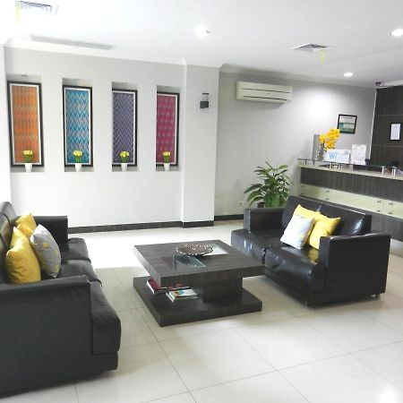Karsa Utama Hotel Jakarta Exterior foto